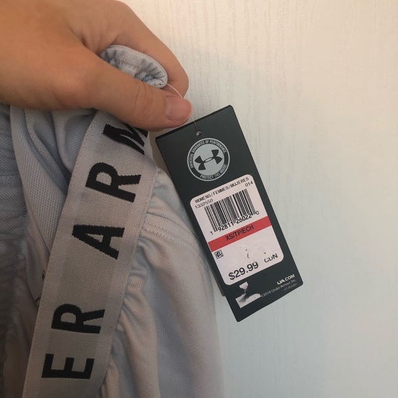 Under armour shorts - Picture 2 of 2